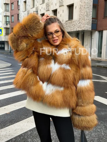 Шуба из лисы с капюшоном - фото 12