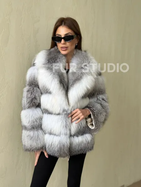 Шуба из меха арктической лисы - фото 3