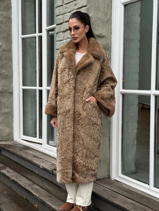 Женская шуба из меха каракуля GOLD кимоно паркет английский воротник - фото 5