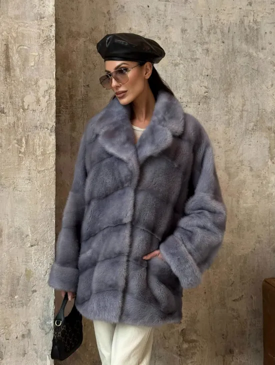 Натуральный полушубок из меха норки с английским воротником в цвете топаз - фото 7