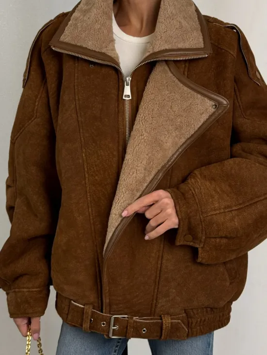 Зимняя натуральная замшевая куртка - дубленка с лацканами - фото 3