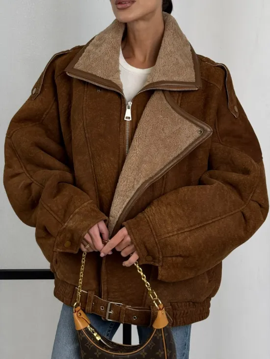 Зимняя натуральная замшевая куртка - дубленка с лацканами - фото 4