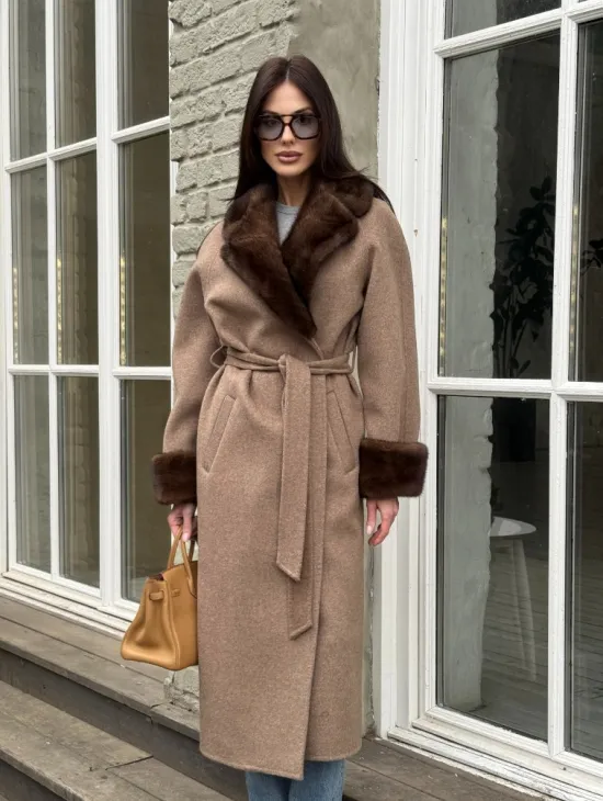 Демисезонное пальто - халат с отделкой из меха норки - фото 7