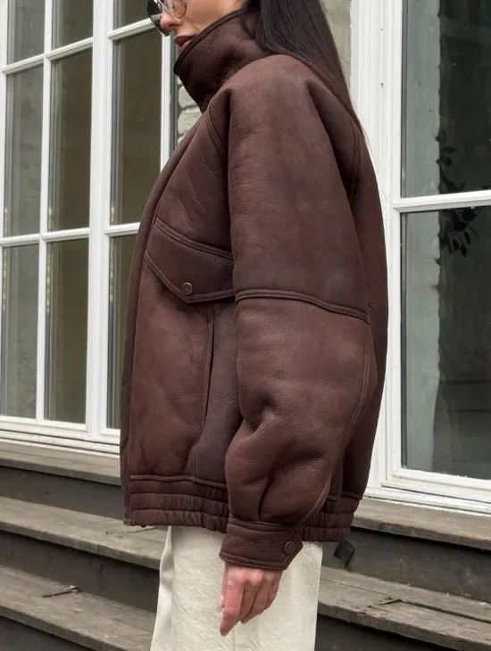 Дубленка - бомбер A LA VINTAGE из овчины мерино с воротником-стойка - фото 5