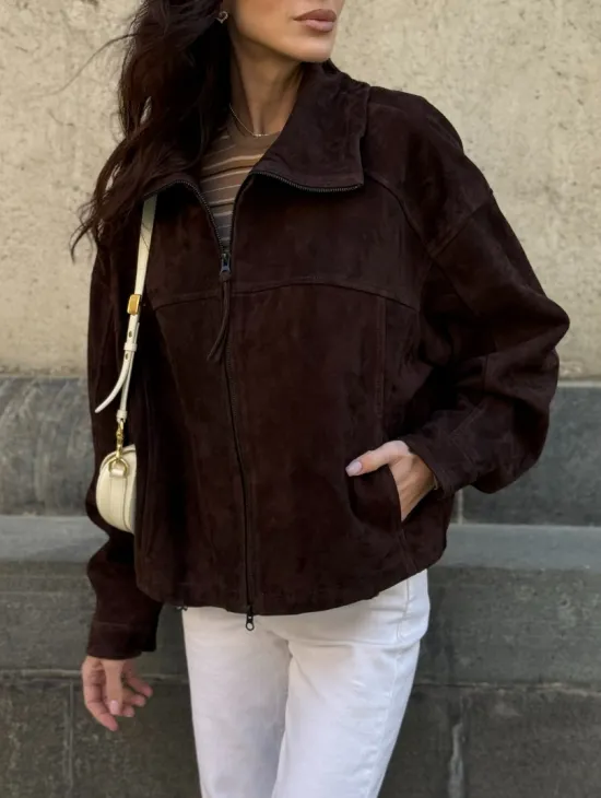 Демисезонная короткая замшевая куртка 