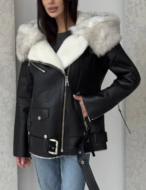 Черная куртка дубленка с капюшоном - фото 1