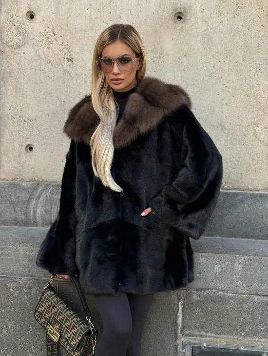 Черный норковый полушубок с капюшоном куница - фото 0