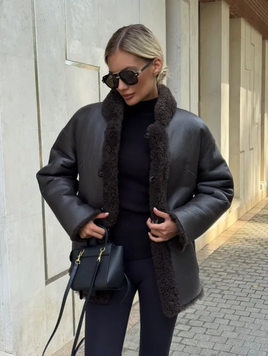 Двусторонняя коричневая дубленка из овчины - фото 6