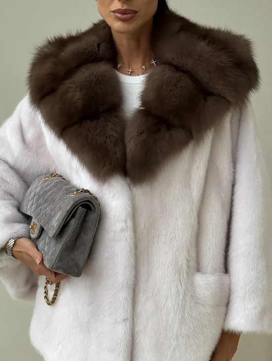 Белый норковый полушубок с куницей -  летучая мышь - фото 2