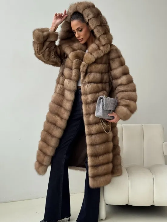 Шуба из куницы с капюшоном кобра - фото 2