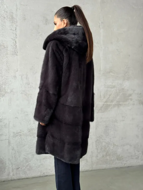 Женская норковая шуба с капюшоном - фото 6