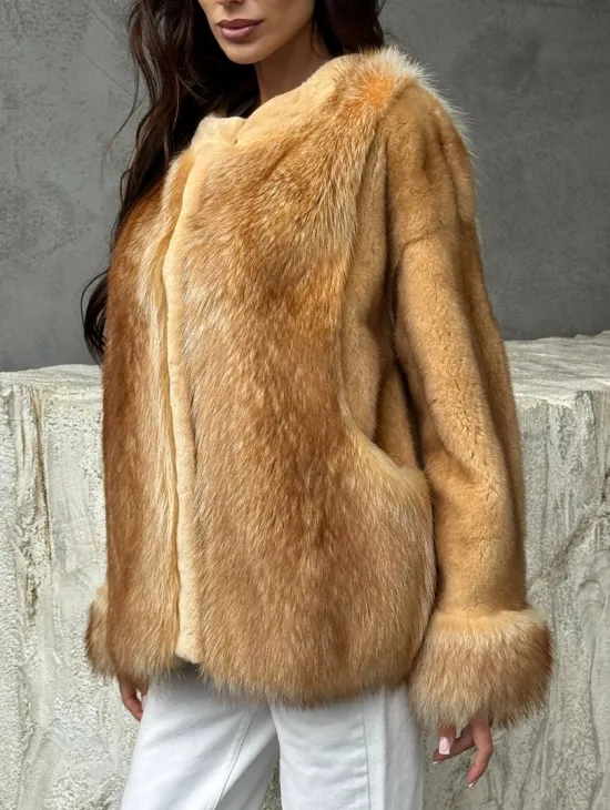 Норковый жакет с отделкой из меха енота - фото 2