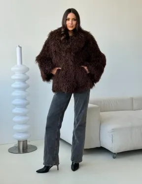 Коричневая шуба из ламы - фото 5