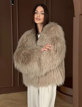 Шуба из натурального меха ламы - фото 11