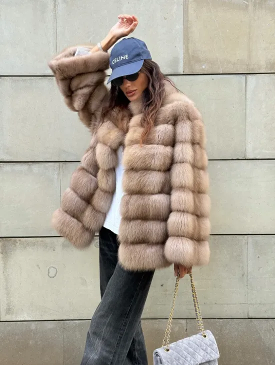 Шуба из меха куницы - фото 10