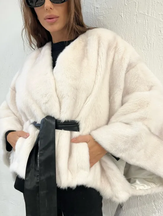 Белое болеро (жакет) из меха норки - фото 1
