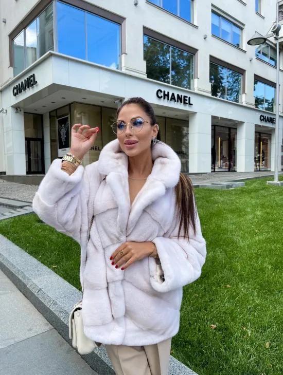 Полушубок из аукционной норки - цвет паломино - фото 4