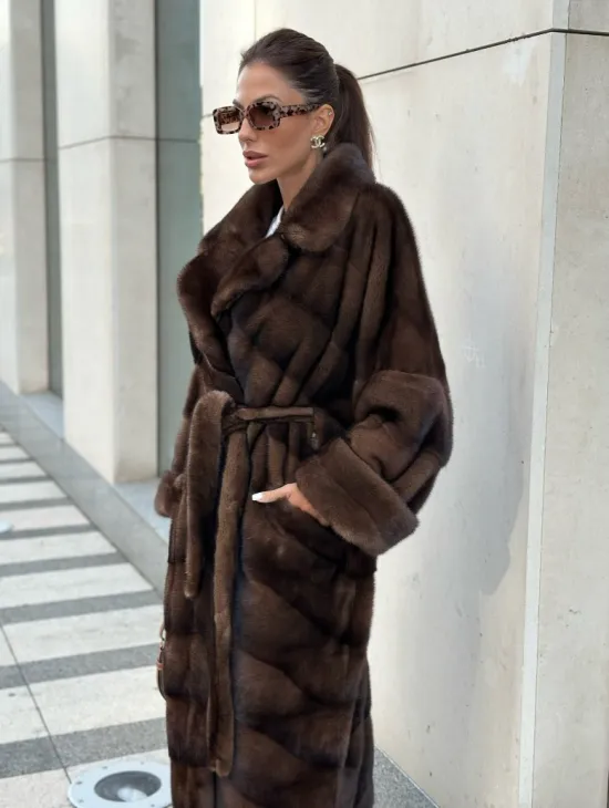 Шуба из плюшевой норки Velvet - цвет соболь - фото 4