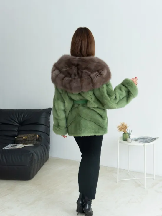 Пончо норковое с капюшоном куница - цвет оливковый - фото 6