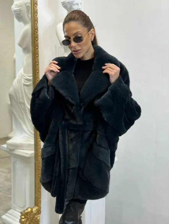 Шуба летучая мышь английский воротник, паркет мех NAFA - цвет черный изумруд - фото 2