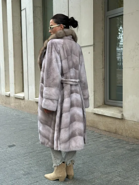 Шуба норковая с воротником из меха куницы - нюд - фото 5